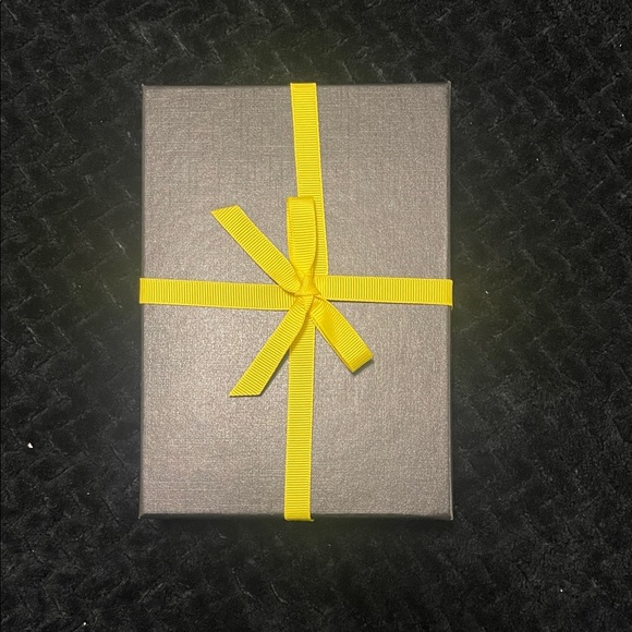Gift Box with Yellow Ribbon - Picture 5 of 7